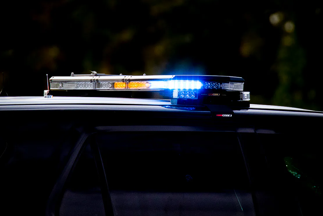 Police sirens flash in a file photo. (John Fredricks/The Epoch Times)