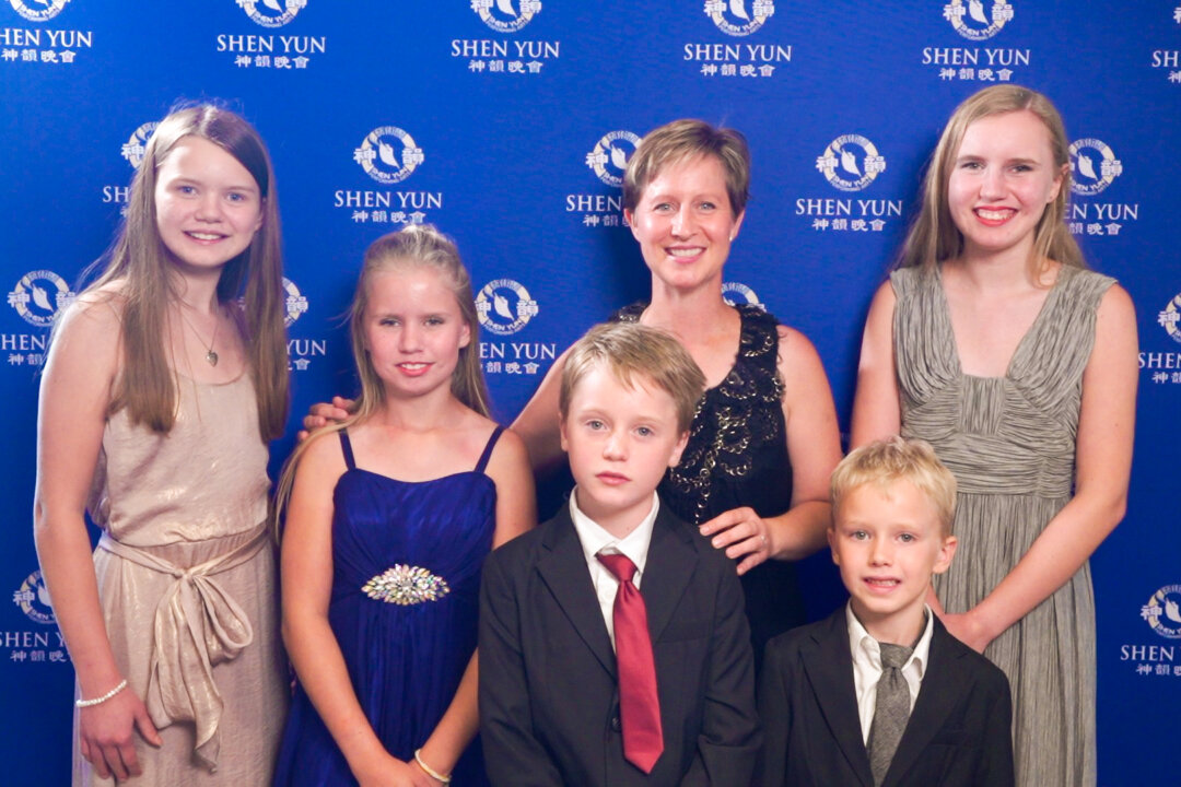 Gina Johnson and family a Shen Yun Performing Arts at Monfort Concert Hall, in Greeley, Colorado, on Aug. 1, 2021. (NTD Television)