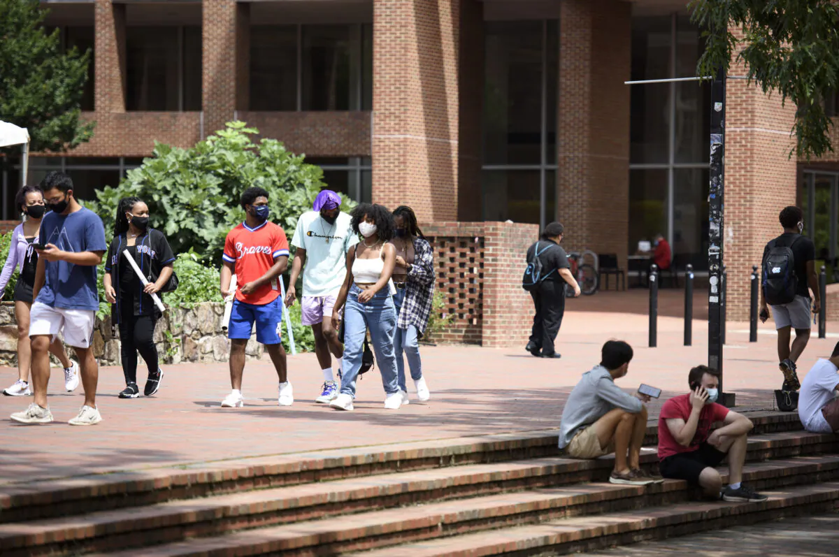 Students walk through the campus of the University of North Carolina at Chapel Hill in North Carolina on Aug. 18, 2020. (Melissa Sue Gerrits/Getty Images)