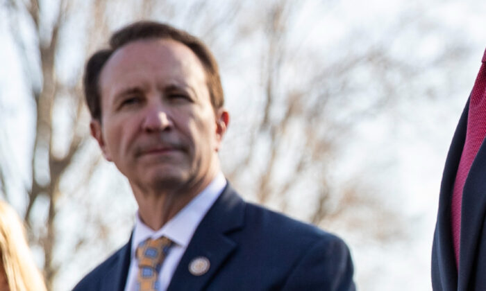 Louisiana Attorney General Jeff Landry at a press conference at the U.S. Capitol in Washington on Jan. 22, 2020. (Drew Angerer/Getty Images)