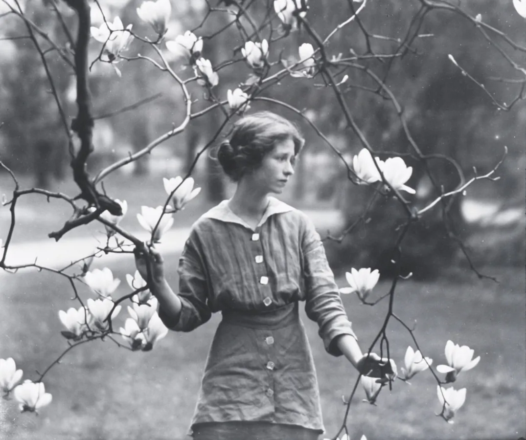 A 1914 photo of Edna St. Vincent Millay in Mamaroneck, N.Y. U.S. Library of Congress's Prints and Photographs division. (Public Domain)
