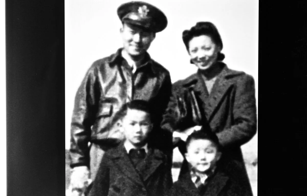 Moon Chen, his wife Priscilla, and their sons William Chen (R) and Bob Chen. (Courtesy of William Chen)
