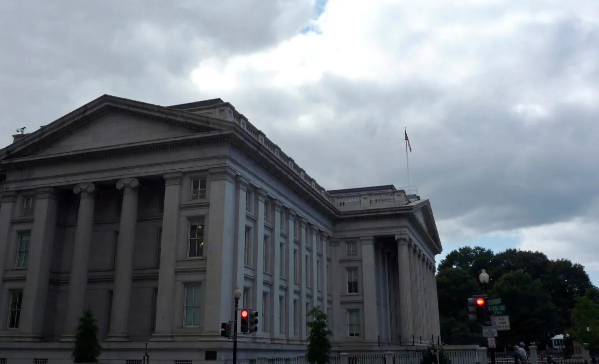 The U.S. Treasury building is seen in Washington, on Sept. 29, 2008. (Jim Bourg/Reuters)
