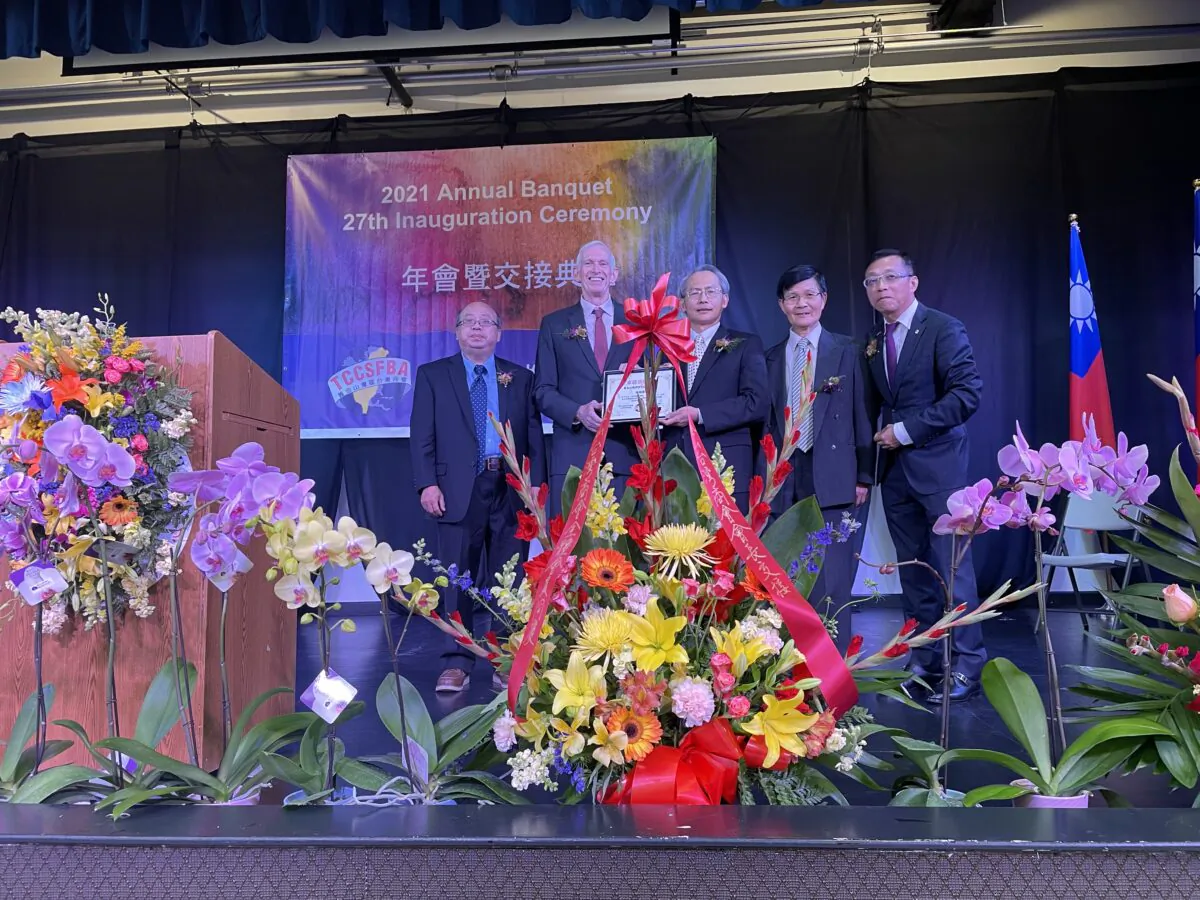 James Moriarty (L-2) and Scott Lai (L-3) at the Taiwanese Chamber of Commerce annual event in Milpitas, California, on July 31, 2021. (The Epoch Times)