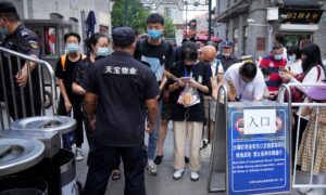 Chinese Regime Uses COVID-19 QR Code to Restrain Rights Lawyers’ Mobility