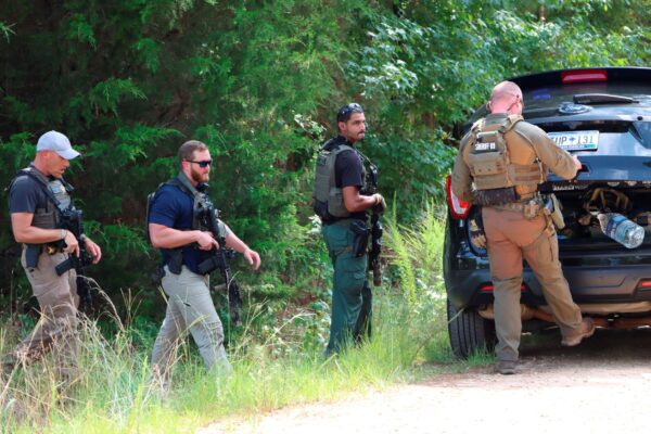police-in-south-carolina-search