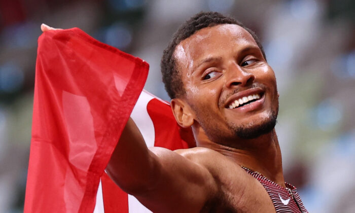 Gold For De Grasse Another Huge 400m Hurdles Record