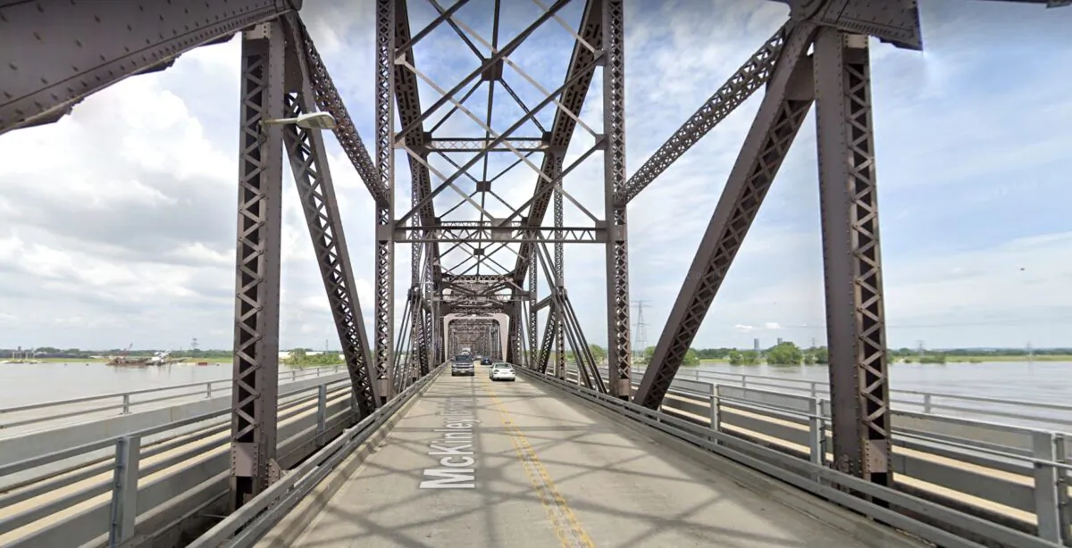 A view of the McKinley Bridge that connects Illinois and Missouri in June 2019. (Google Maps)