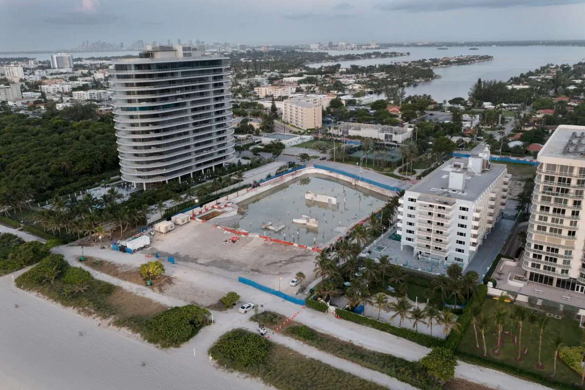 In this aerial view, the cleared lot that was where the collapsed 12-story Champlain Towers South condo building once stood on in Surfside, Fla., on July 31, 2021. (Joe Raedle/Getty Images)