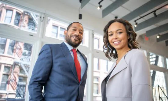 One Negotiation Expert Shares the 4 Body Language Cues Every Entrepreneur Should Recognize