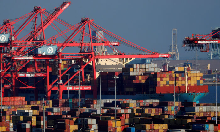 File photo showing ships and shipping containers at a port in Long Beach, Calif., on Jan. 30, 2019. (Mike Blake/Reuters)