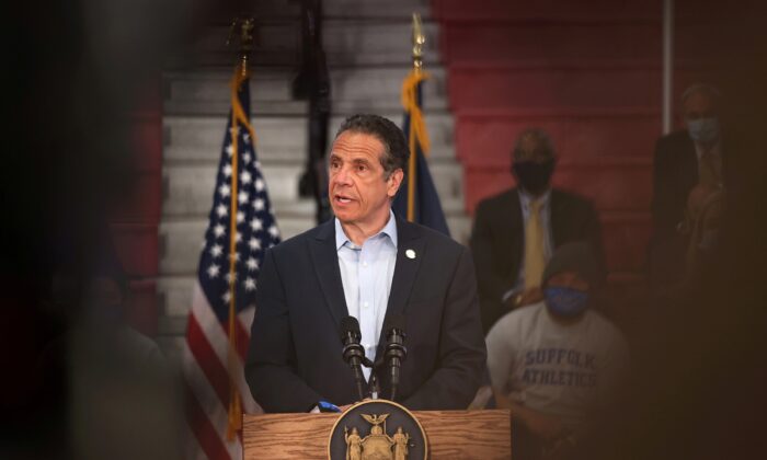 Sheriff Aide Who Accused Cuomo Of Groping Her Files Criminal Complaint The Epoch Times 