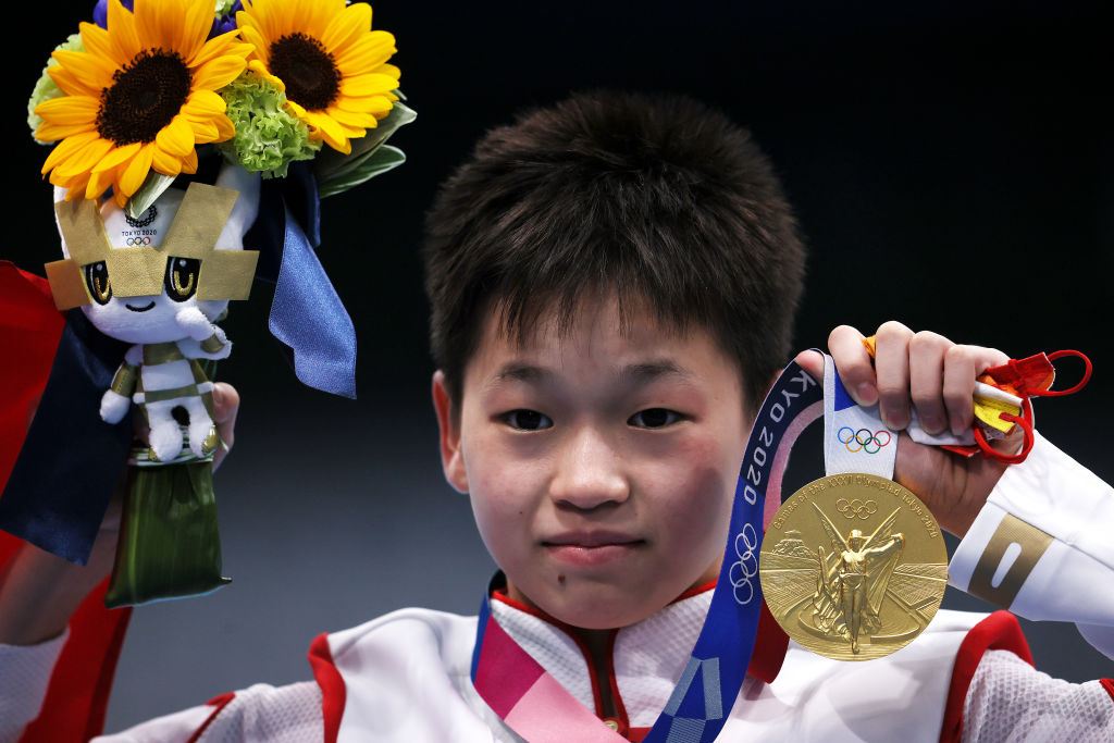 14YearOld Chinese Gold Medalist Hopes to Raise Enough Money to Cure Mother’s Illness