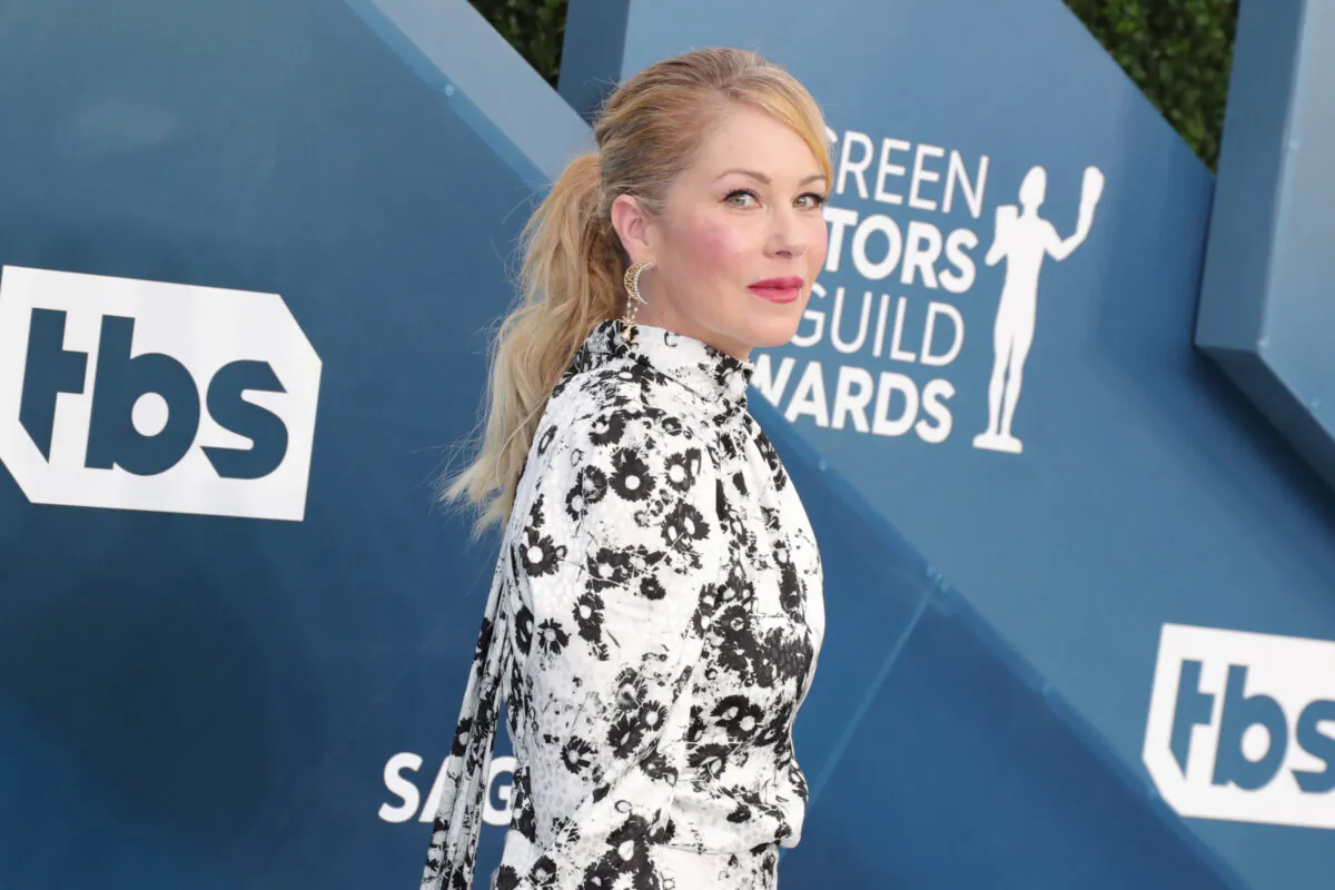 Christina Applegate attends the 26th Annual Screen Actors Guild Awards at The Shrine Auditorium in Los Angeles, Calif., on Jan. 19, 2020. (Leon Bennett/Getty Images)