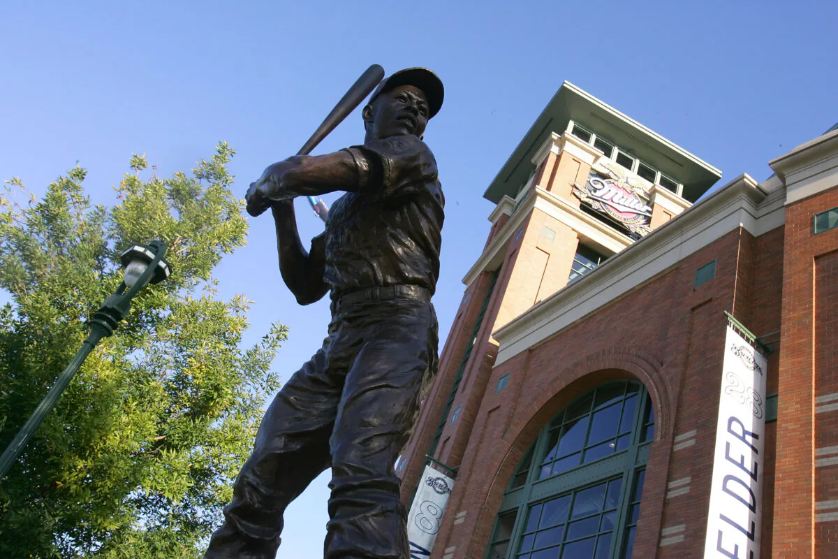 A statue of Hall of Famer Hank Arron is seen outside of Miller Park, in Milwaukee, Wisc., on Oct. 4, 2008. (Jim McIsaac/Getty Images)