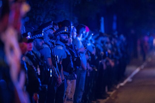 officers-stand