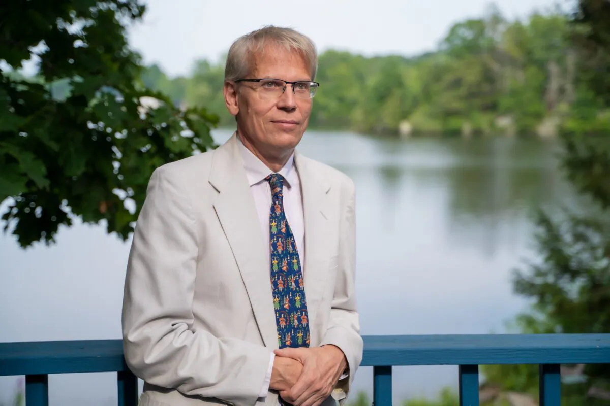 ﻿Dr. Martin Kulldorff, a professor of medicine at Harvard Medical School and a biostatistician and epidemiologist at the Brigham and Women's Hospital, in Connecticut on Aug. 7, 2021. (York Du/The Epoch Times)
