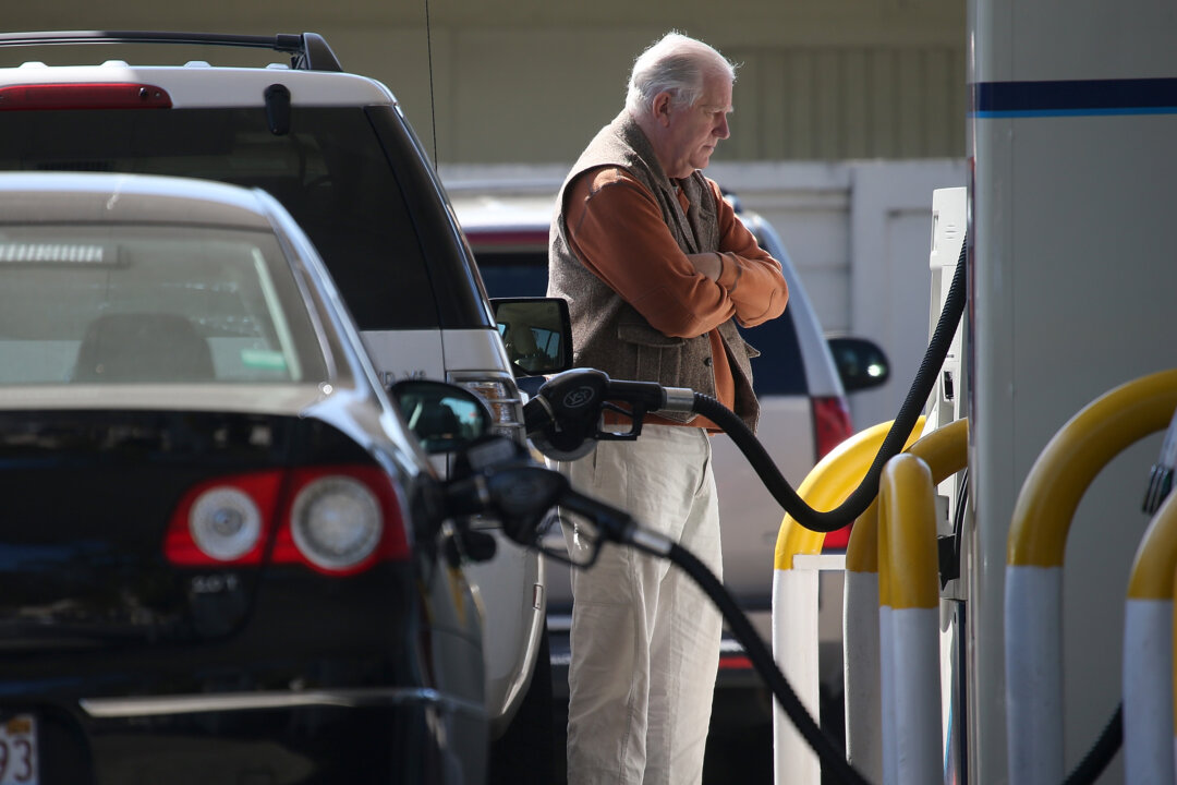 Gasoline Prices Hit Highest Seasonal Level in Over 10 Years | The Epoch ...