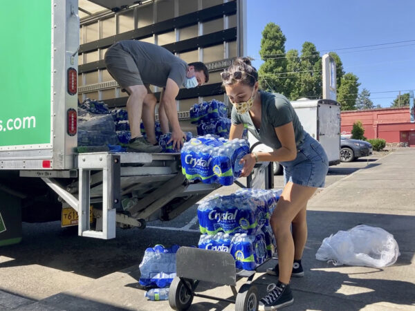 Volunteers and Multnomah County employees