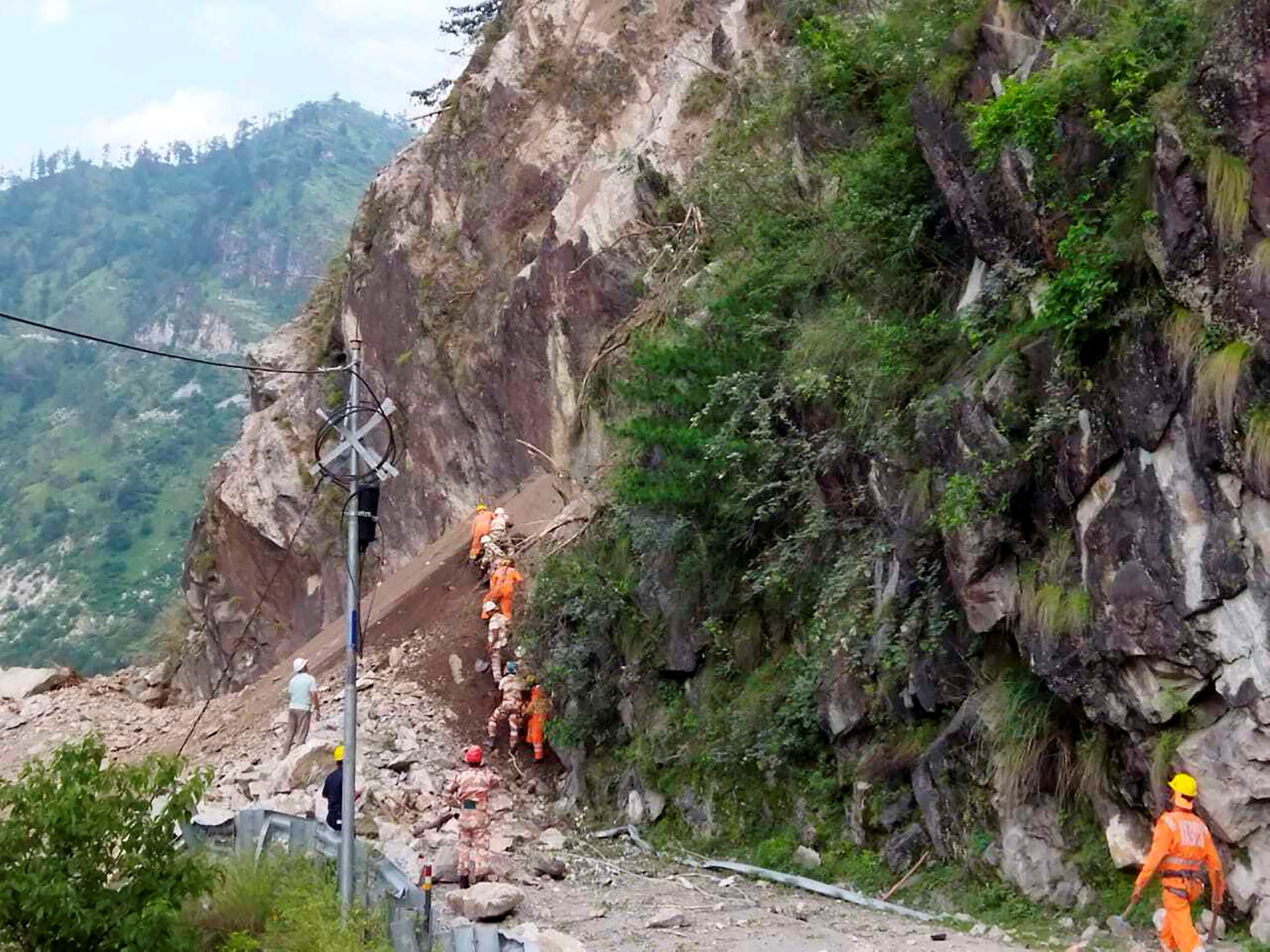 Search Resumes for Victims of Deadly Indian Landslide - Vimarsana News
