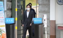 Thinner and Contrite, Samsung’s Leader Walks out of Jail on Parole