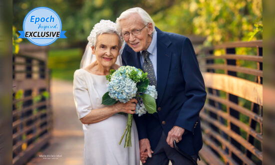 Retired Professors Mark 50th Anniversary With Photoshoot, Wife Dresses Up in Wedding Attire