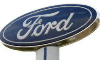 Ford Counterattacks in ‘Cruise’ Dispute With GM