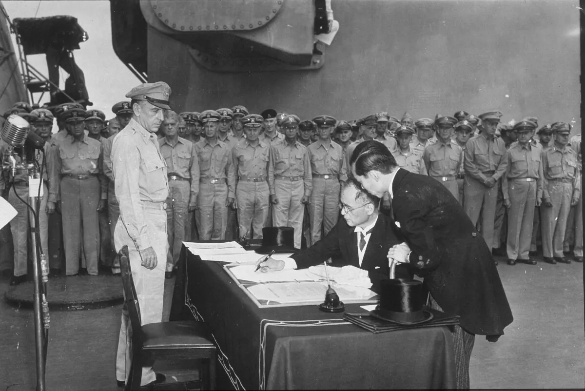Japanese Minister of Foreign Affairs Mamoru Shigemitsu, signs the Japanese Instrument of Surrender aboard the USS Missouri in Tokyo Bay at the end of WWII, 2nd September 1945. (Photo by MPI/Getty Images)
