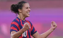 Two-Time FIFA Women’s World Cup Winner Carli Lloy Announces Retirement