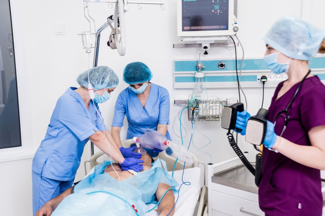 Save the emergency room for the people with emergencies. (Roman Zaiets/Shutterstock)
