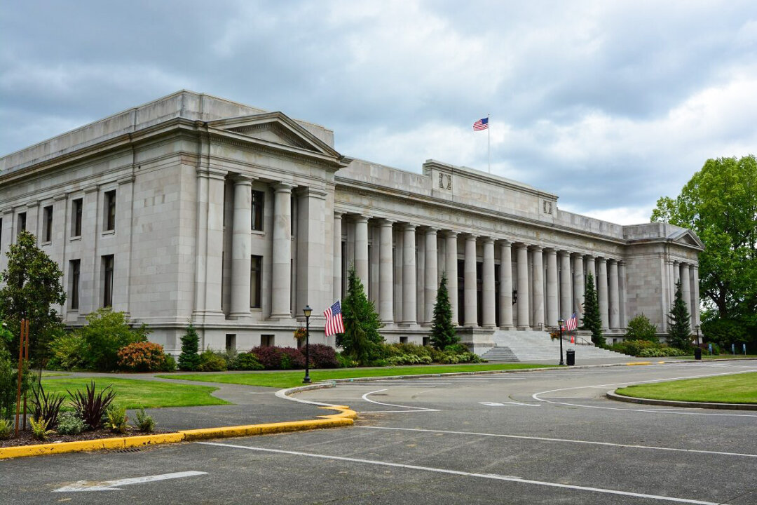 Washington State Supreme Court Rules in Favor of Seattle Man Living in His Truck