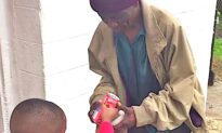 4-Year-Old Boy Bought Food and Drinks for the Homeless