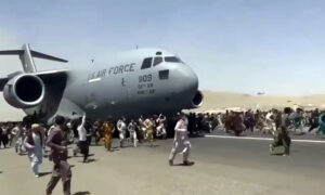 US Probing Deaths at Plane Takeoff in Kabul