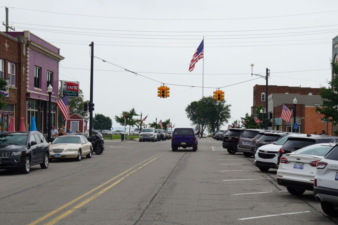 Chemical Manufacturer Loses Certification After Michigan Town Nearly Poisons Water Supply With Mislabeled Acid