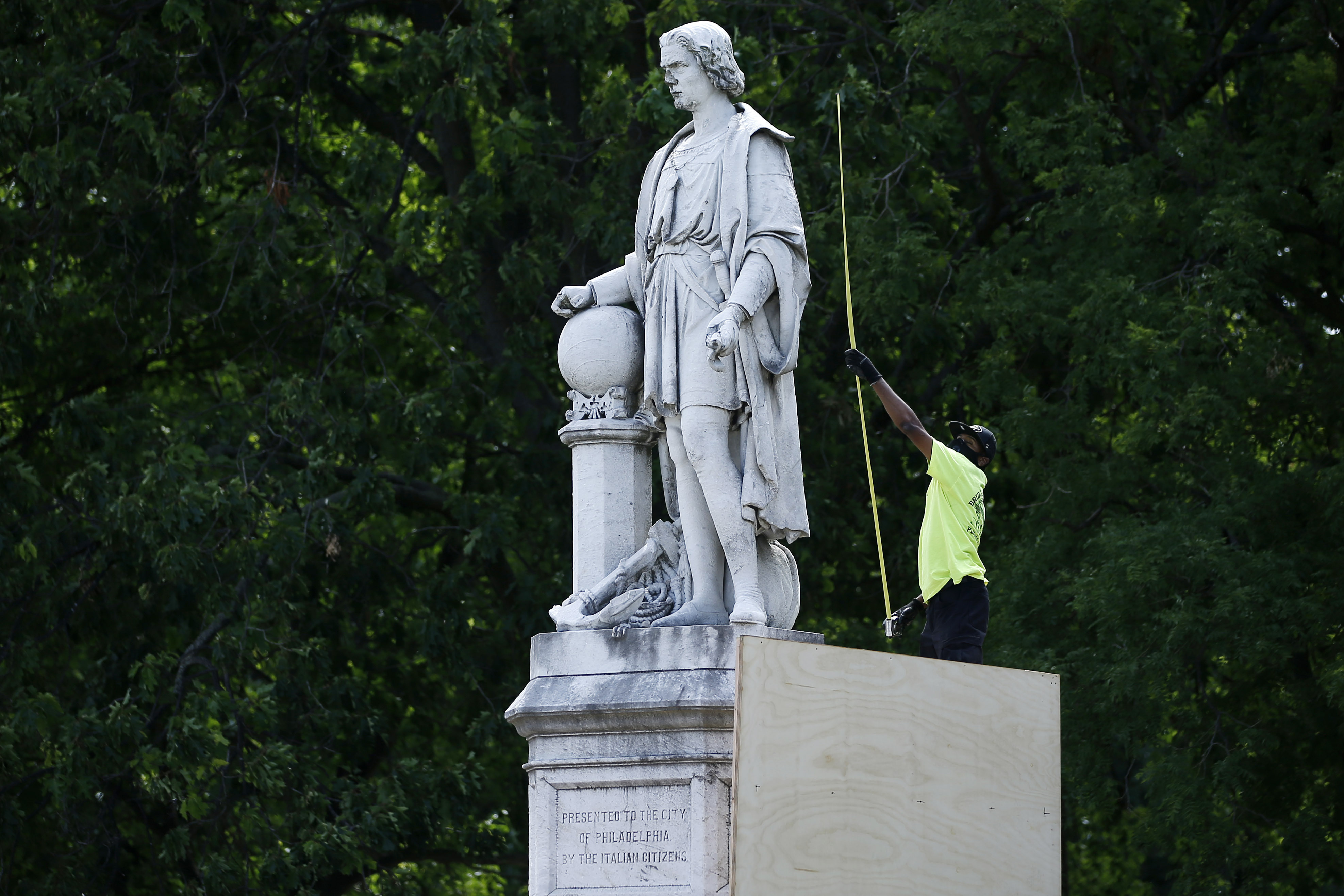 Judge Rules Columbus Statue in Philadelphia Can Remain - Vimarsana News