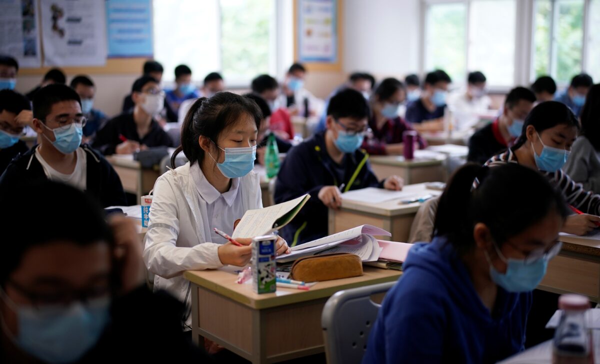 Students wearing face masks