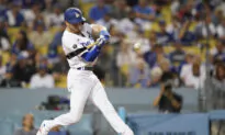 Dodgers Beat Mets 4–1, Gain on Giants With 7th Straight Win