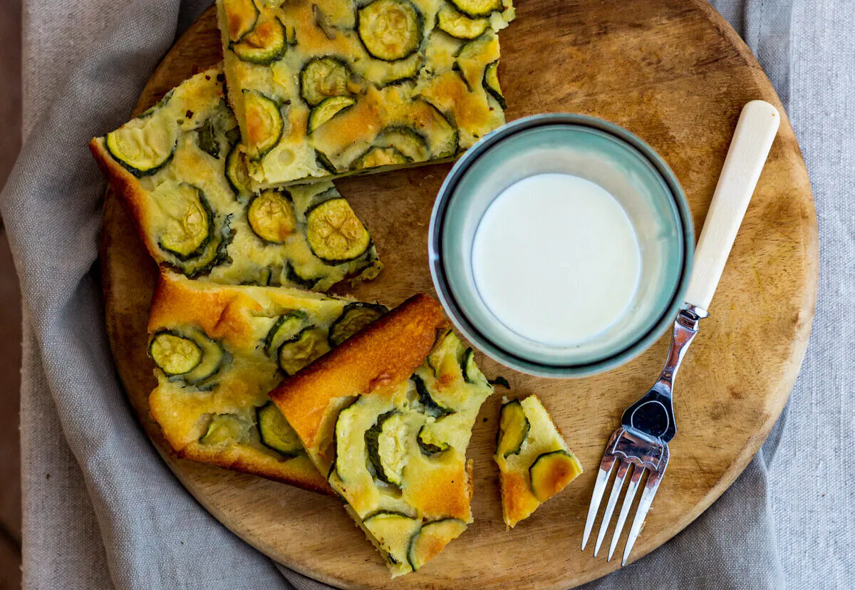 Thinly sliced zucchini keeps this simple cake beautifully moist. (Giulia Scarpaleggia)