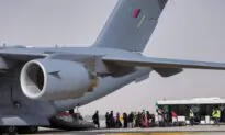 UK in Race to Evacuate Britons and Afghans as Biden Sets Rescue Deadline