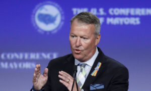 Orlando Officials Urge Residents to Conserve Water as COVID-19 Hospitalizations Surge