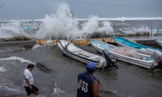 Category 3 Hurricane Grace Crosses Over Mexico’s Gulf Coast