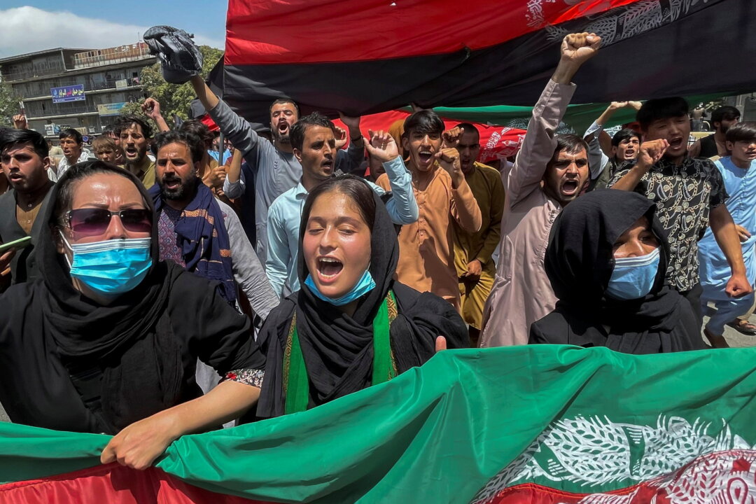 Anti-Taliban Forces Say They’ve Taken 3 Districts in Afghanistan’s North