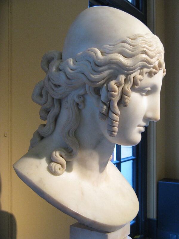 Antonio_Canova-Helen_of_Troy-Victoria_and_Albert_Museum