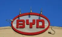 Beijing Halts Over 40 IPOs Amid Probe into Broker, Law Firm