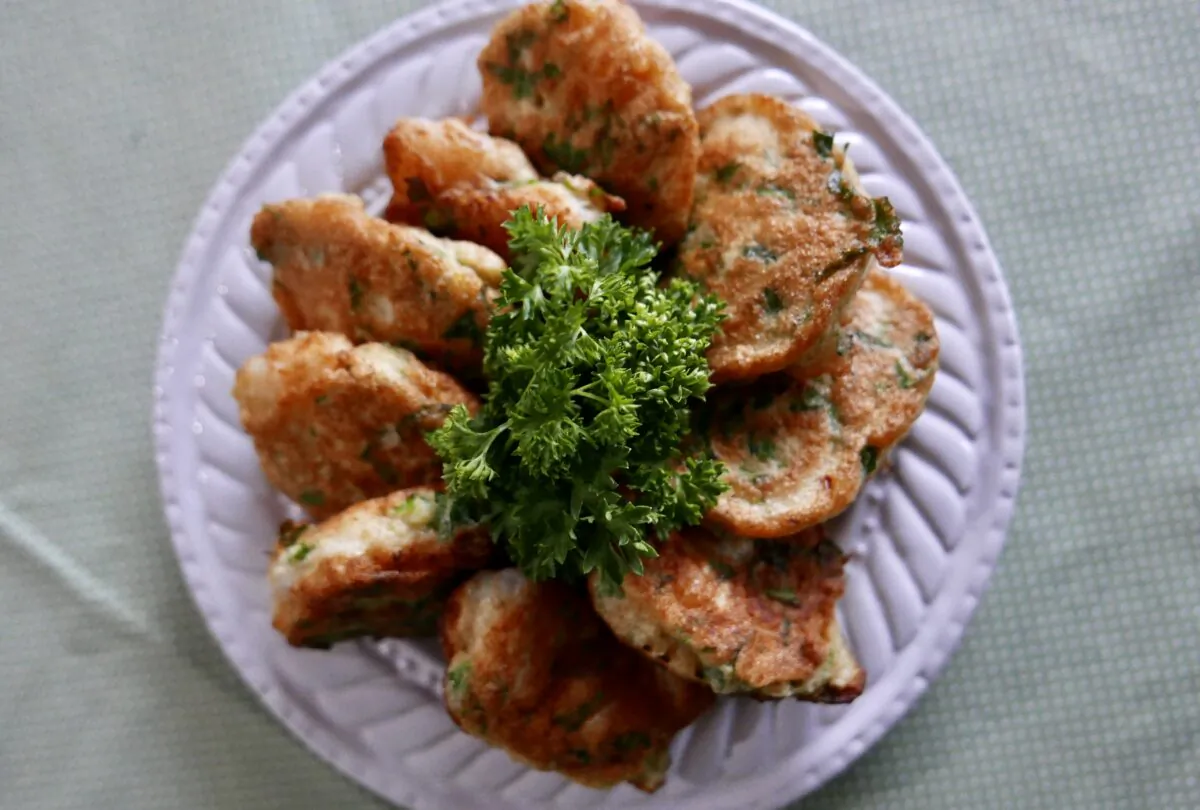 Mix and match different herbs and spices for different versions of these crowd-pleasing fritters. (Victoria de la Maza)