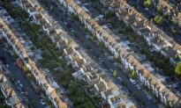 UK House Prices Fall for 1st Time This Year as Market Slows in Summer: Report