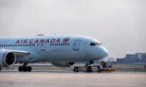 Ottawa Firm on Masks After Mandate Dropped for Travel in US
