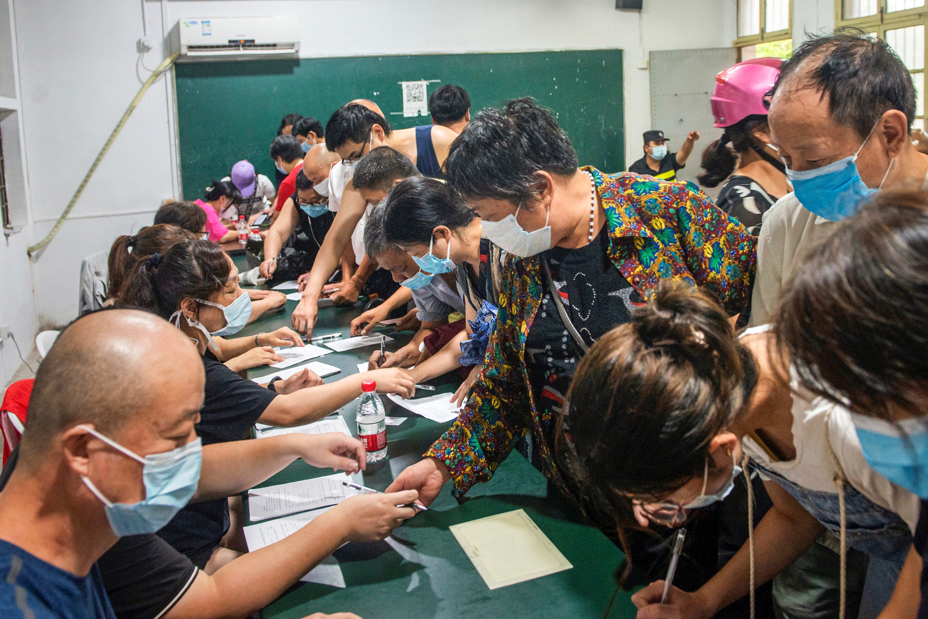 Chinese Official Sets 1.1 Billion Vaccination Target by October to 'Win People's War' - Vimarsana News