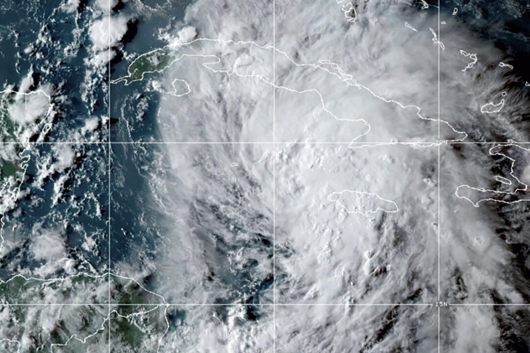 Biden Declares Emergency as ‘Potentially Catastrophic’ Hurricane Ida Barrels Toward Louisiana