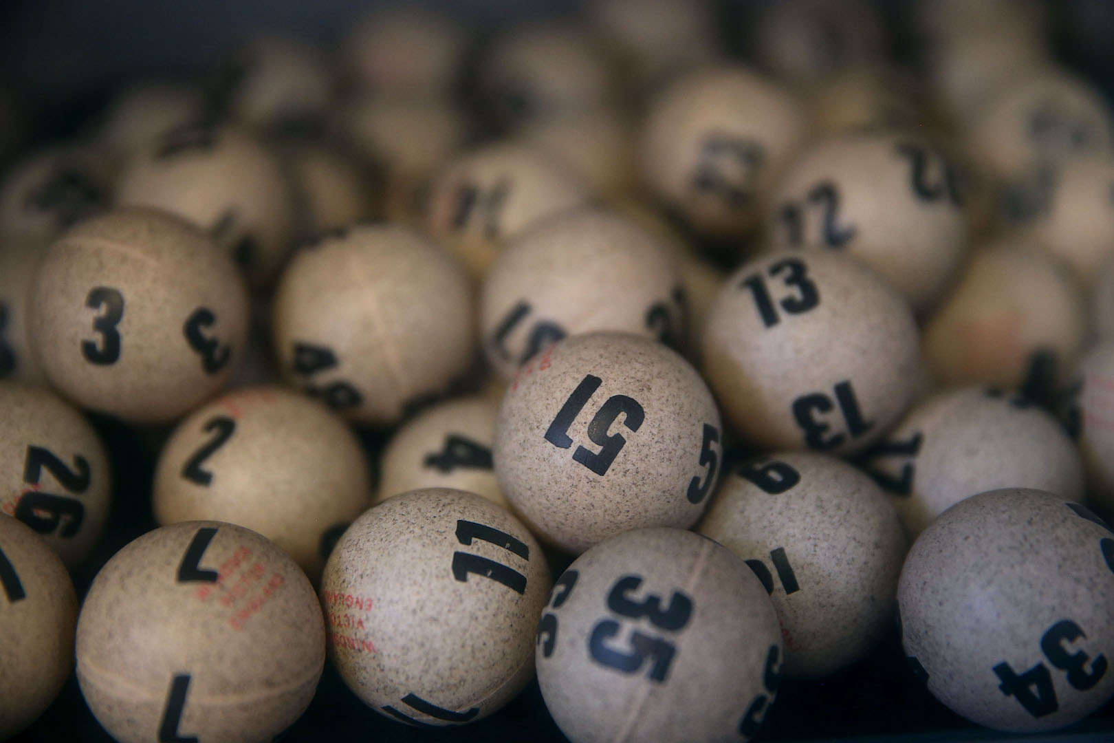 North Carolina Couple Split Jackpot Thanks to 2 Winning Tickets - Vimarsana News